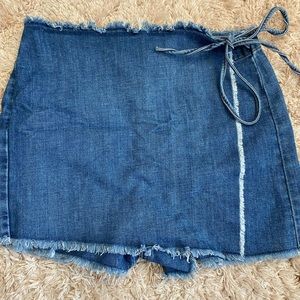 AE skort size 8 excellent condition